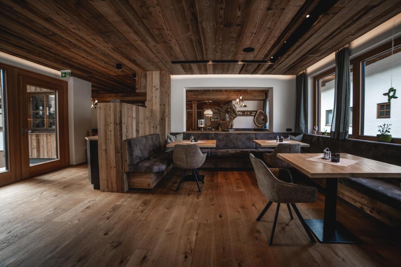 Hotel Landhaus Neumayr グロースアルル エクステリア 写真