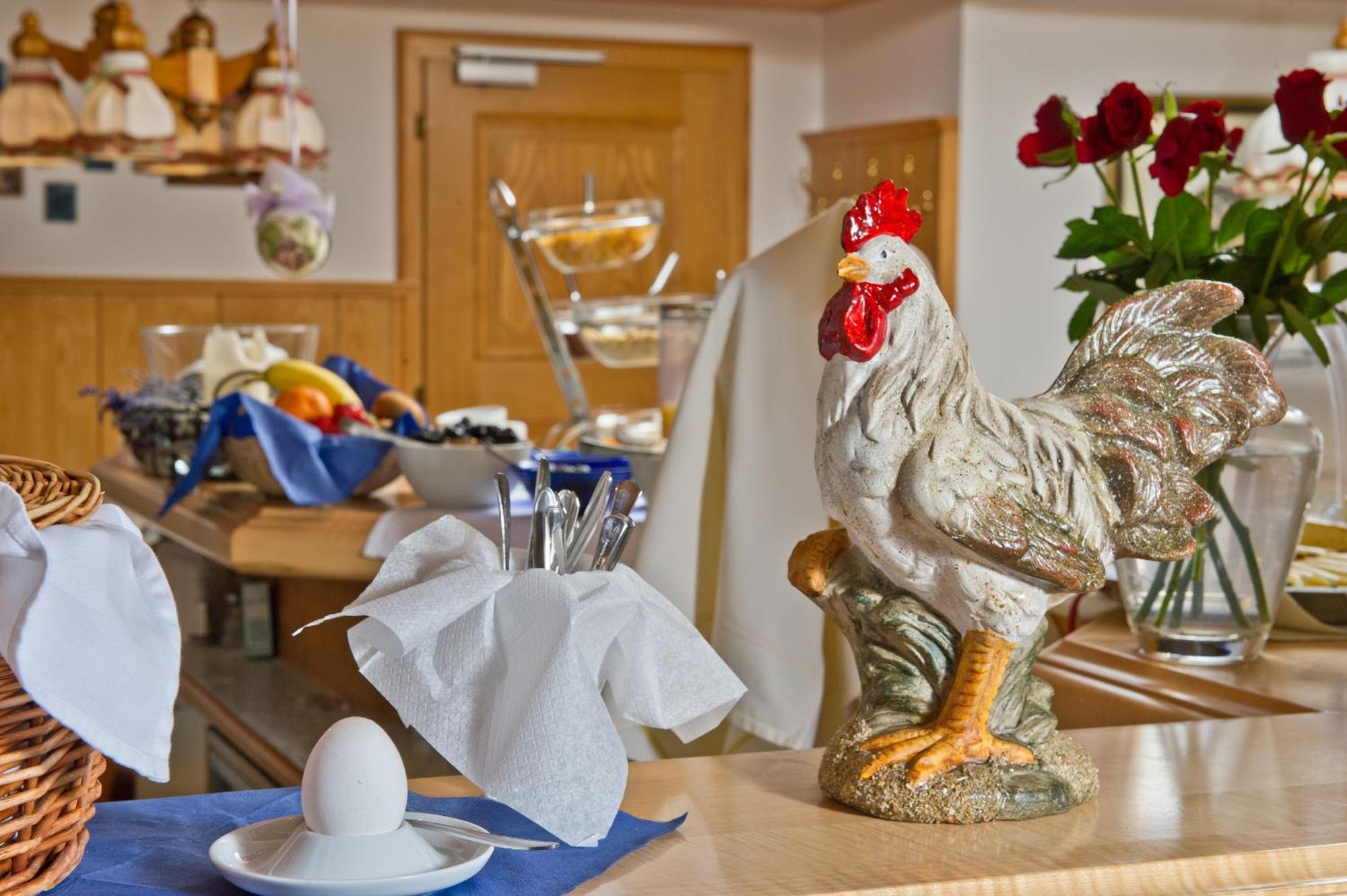Hotel Landhaus Neumayr グロースアルル エクステリア 写真