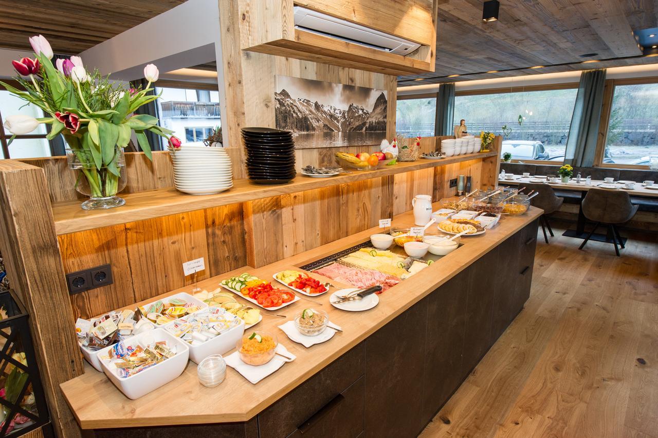 Hotel Landhaus Neumayr グロースアルル エクステリア 写真